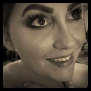 Meet your posher, Trishia!